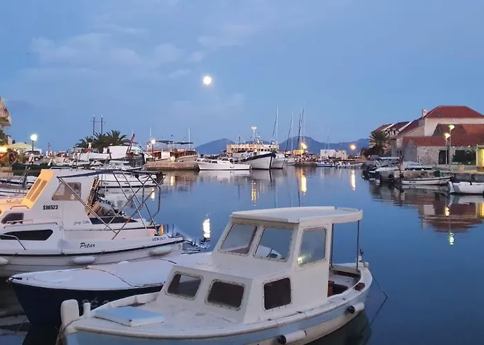 Marija Holiday Home
